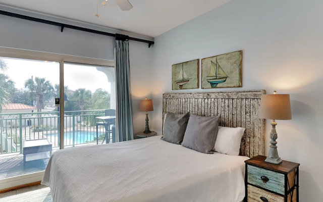Standard Double room with pool view