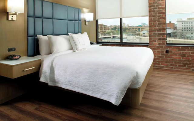 1 Bedroom Suite