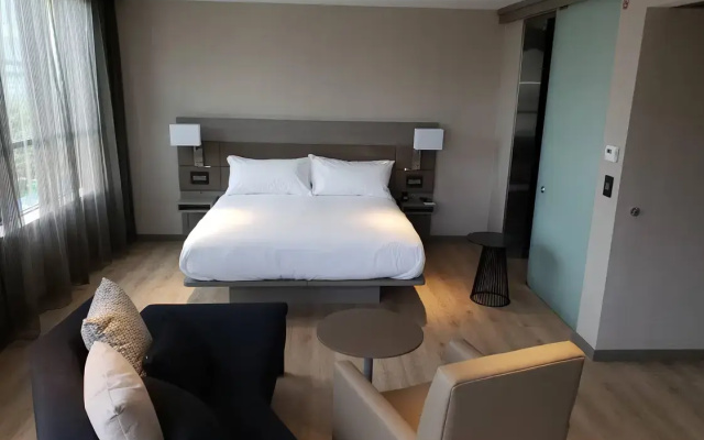 2 Bedrooms Suite with water view