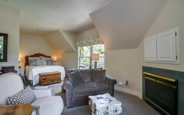 Suite with garden view