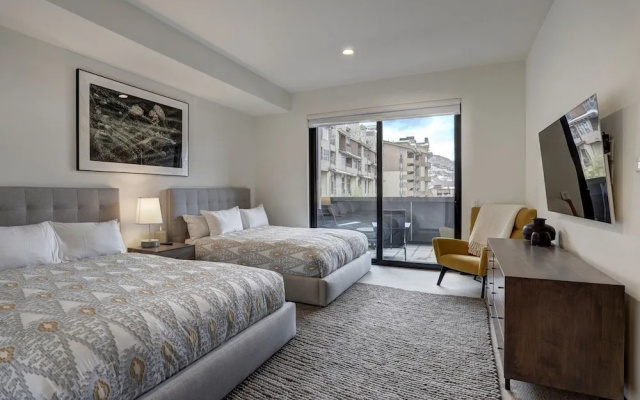 4 Bedrooms Standard room with mountain view
