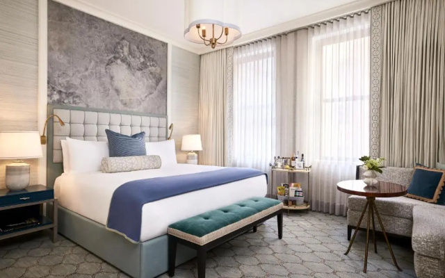 Grand room