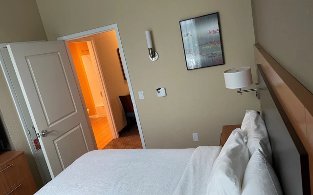 1 Bedroom Suite