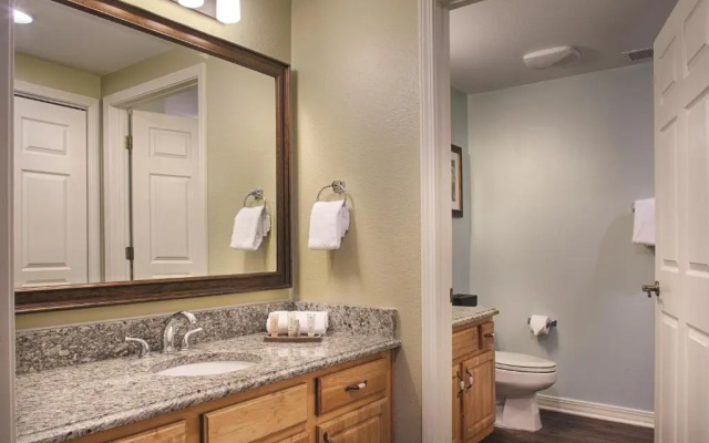 1 Bedroom Deluxe Suite