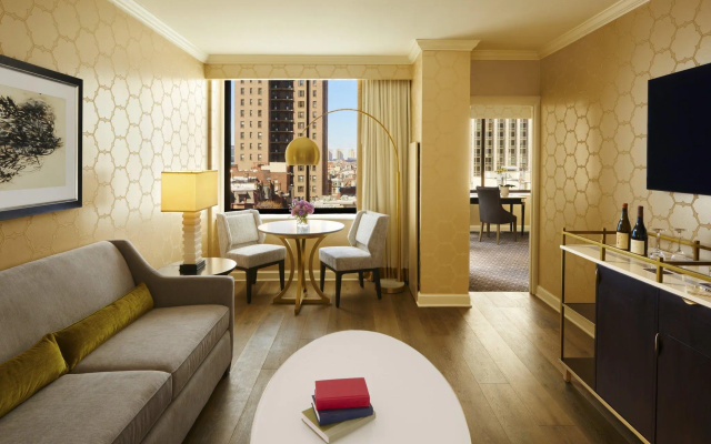 Executive Suite with city view