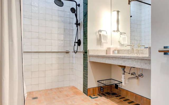 1 Bedroom Double Suite