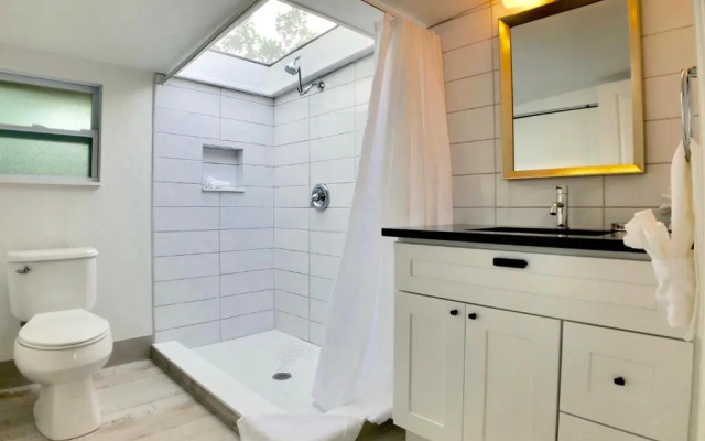 2 Bedrooms Cottage
