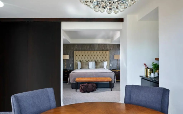 Suite with garden view