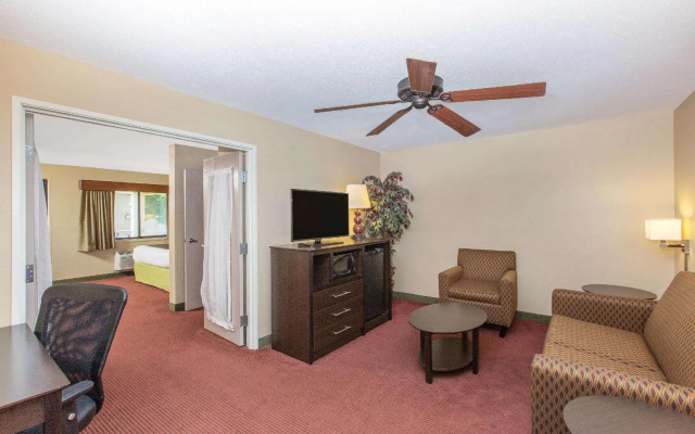 1 Bedroom Superior Double Suite