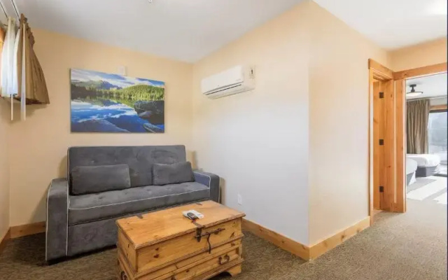 Suite with balcony