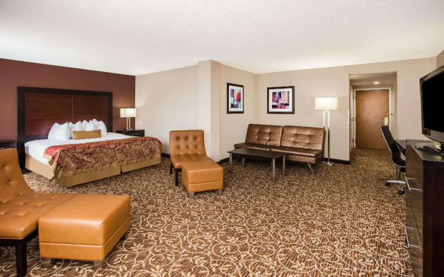 Accessible Double Suite