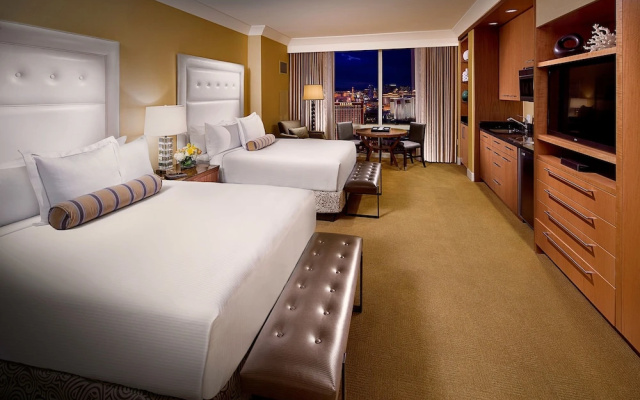 Superior Quadruple room