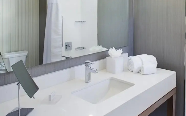 Standard Double room with city view