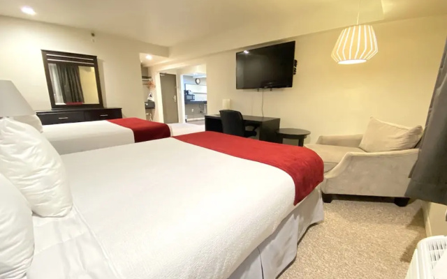 Executive Quadruple Suite