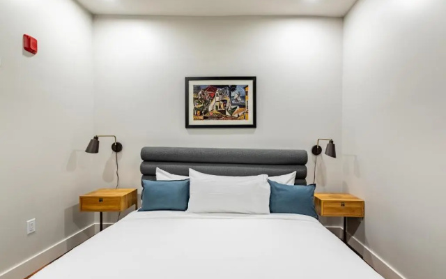 2 Bedrooms Apartment