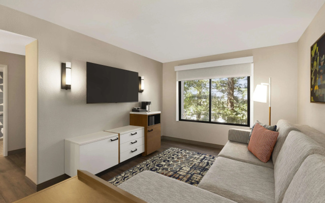 Double Suite