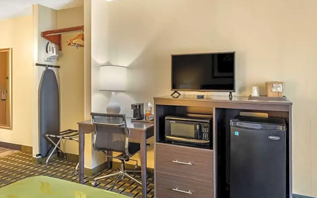 Business Quadruple room