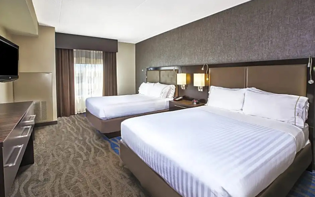 Quadruple Suite