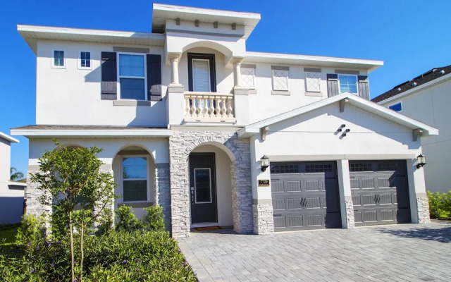 6 Bedrooms Cottage with balcony