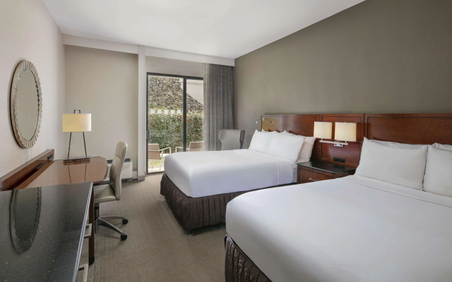 Quadruple room Poolside
