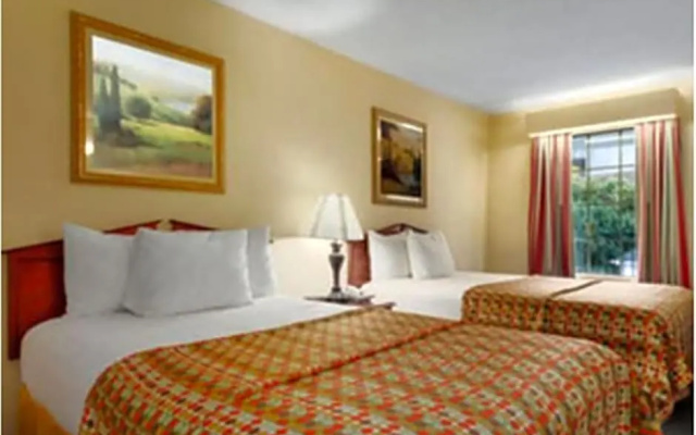 Deluxe Quadruple room