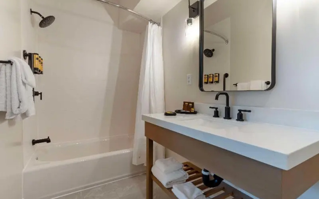 Suite with balcony