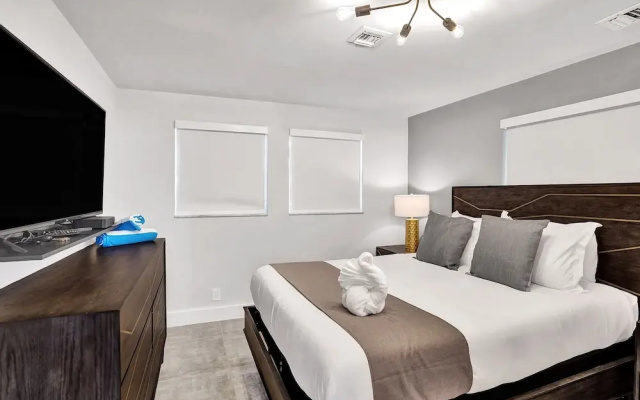 3 Bedrooms Apartment