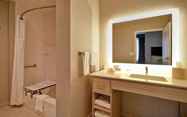 Sextuple Suite