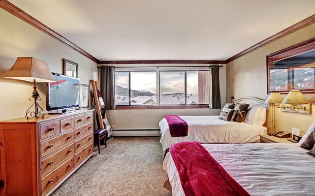 6 Bedrooms Bed in Dorm with balcony
