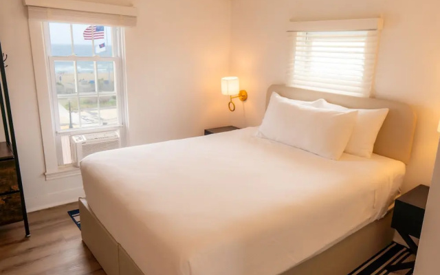 Standard Quadruple room with sea view