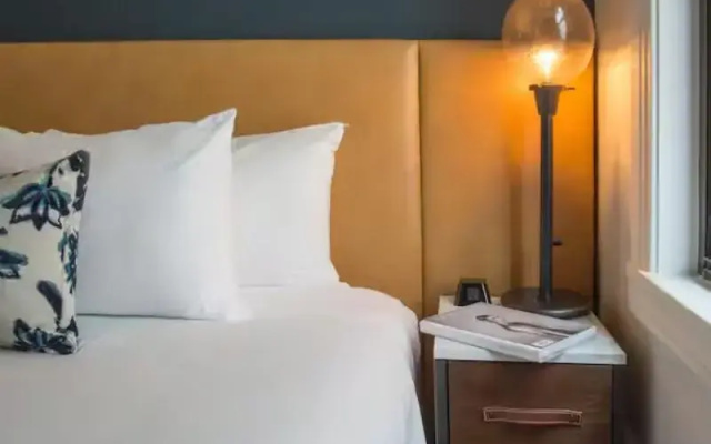 Superior Double room with city view