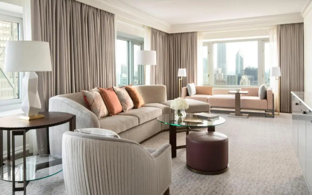 1 Bedroom Deluxe Double Suite
