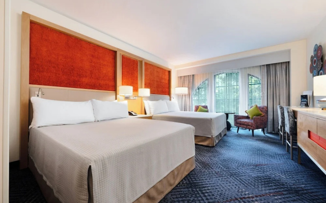 Standard Twin room with garden view
