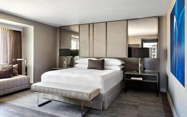 1 Bedroom Presidential Double Suite with balcony and with bay view