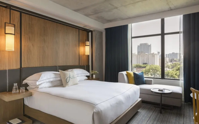1 Bedroom Suite