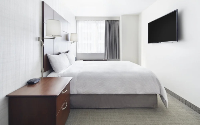 Double Club room