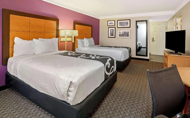 Deluxe Quadruple Suite