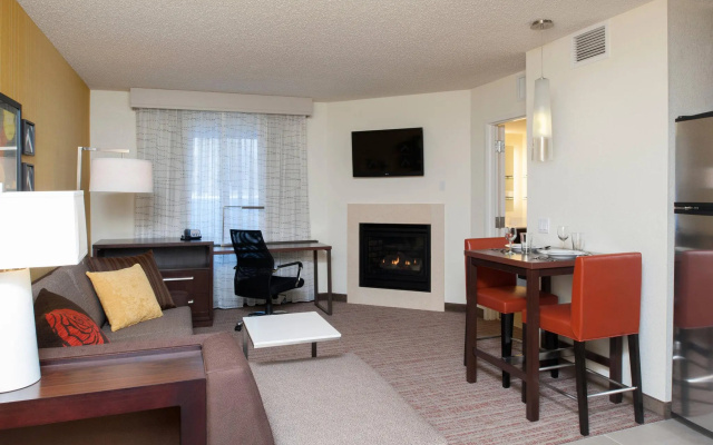 1 Bedroom Executive Double Suite