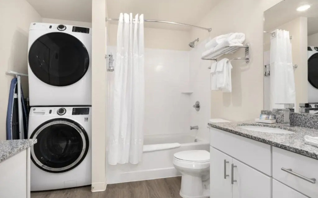 2 Bedrooms Suite