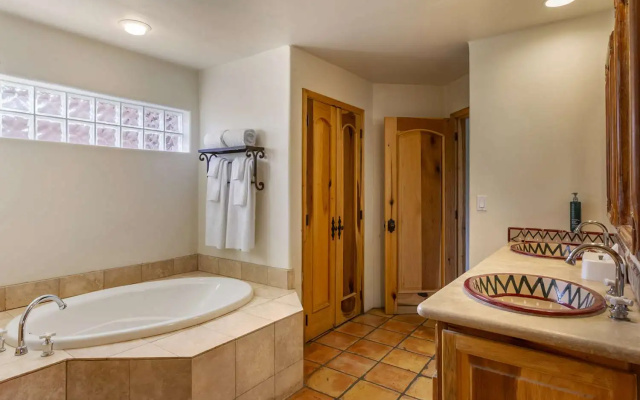 2 Bedrooms Suite