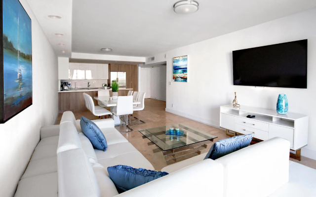 2 Bedrooms Suite with bay view