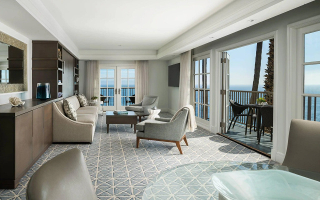 1 Bedroom Suite with ocean view