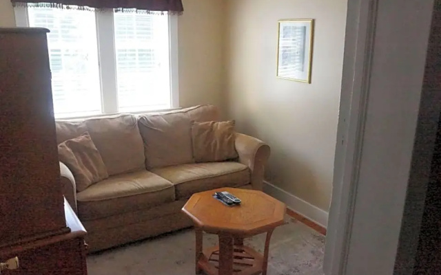 Economy room