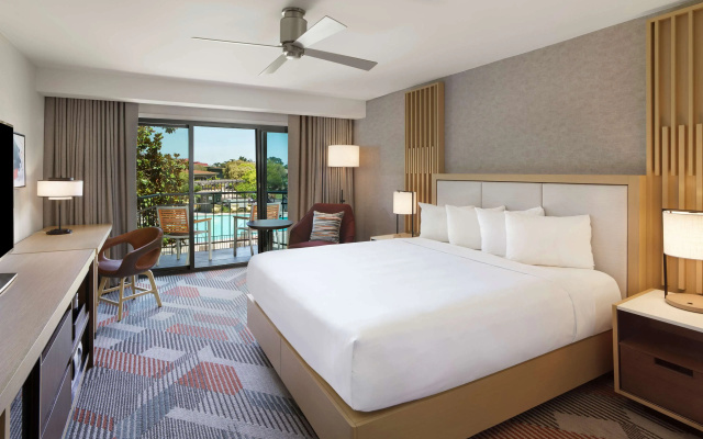 Double room with balcony and with pool view