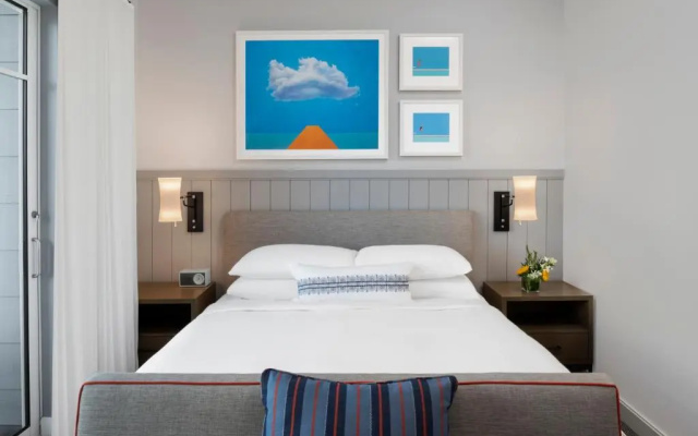 Room with city view