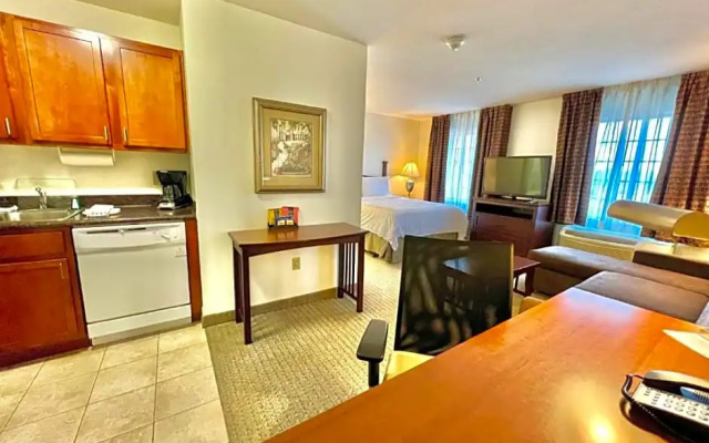 2 Bedrooms Sextuple Suite