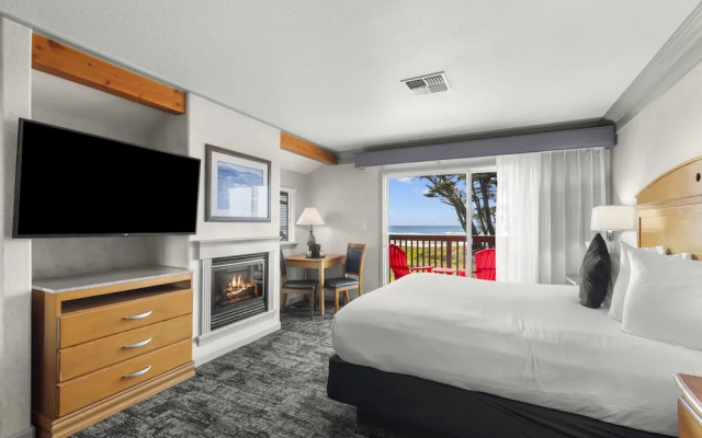Standard room with balcony and with ocean view