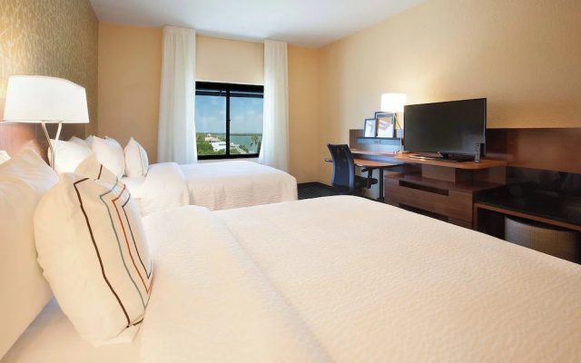 Standard Quadruple room with water view