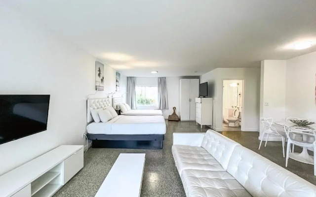 1 Bedroom Suite