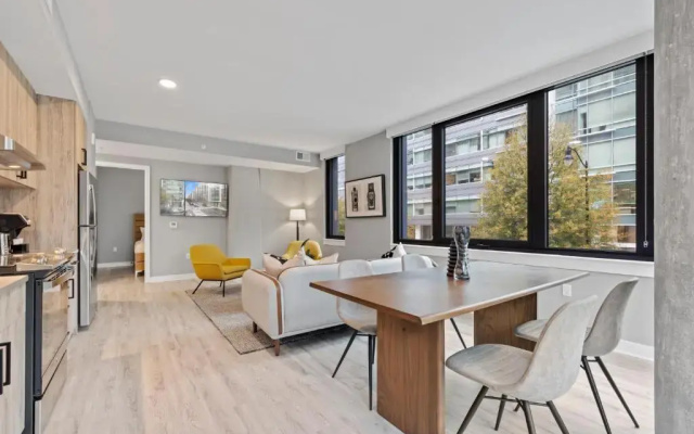 2 Bedrooms Apartment